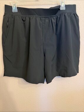 True Classic‎ Active Training Shorts